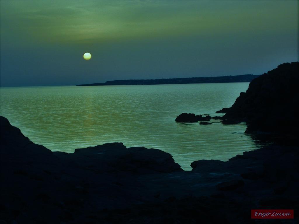Pineta Spiaggia Grande Calasetta Bagian luar foto