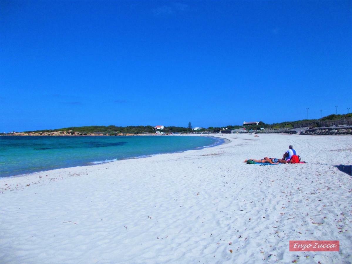 Pineta Spiaggia Grande Calasetta Bagian luar foto
